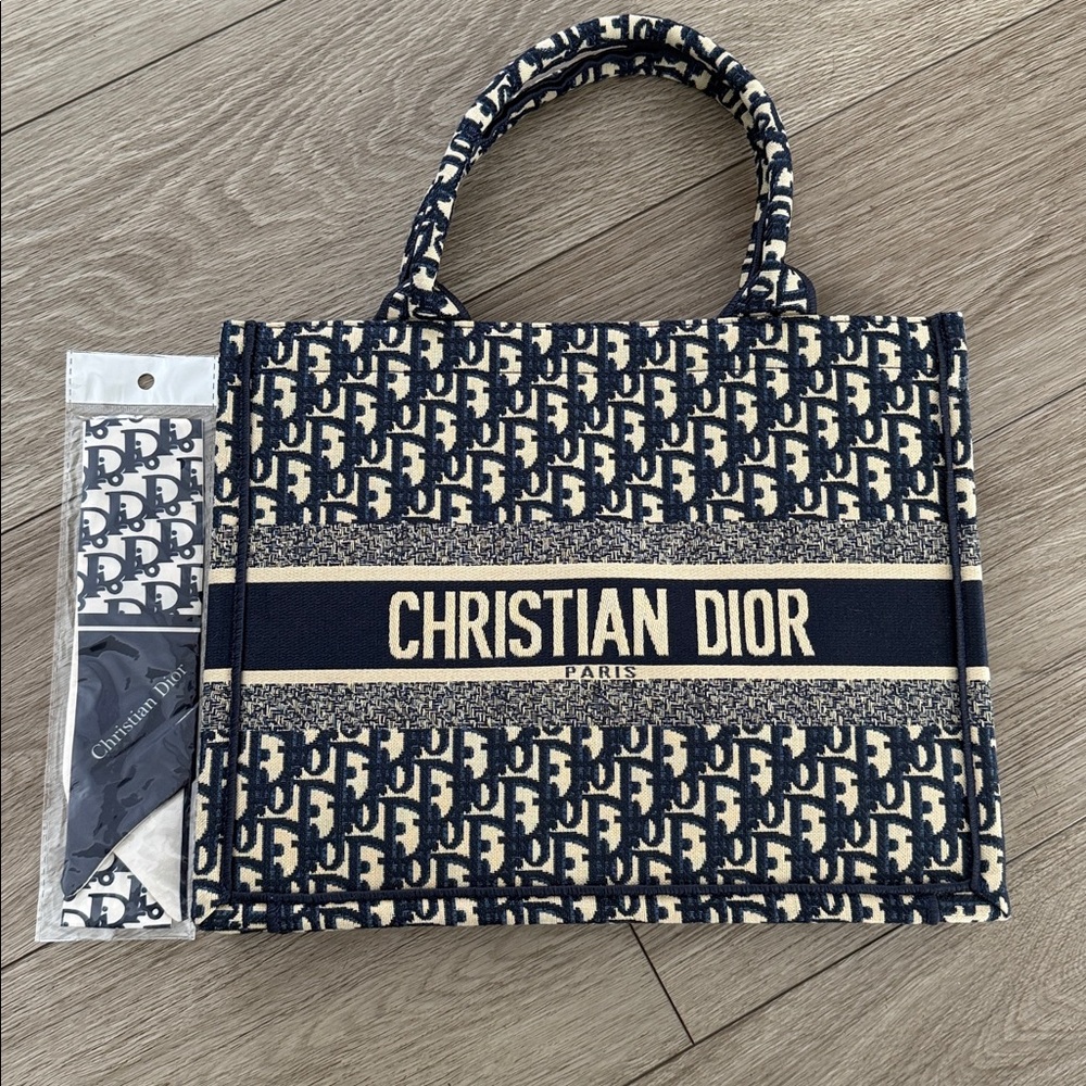 Christian Dior book Tote Bag ecru and blue matching scarf